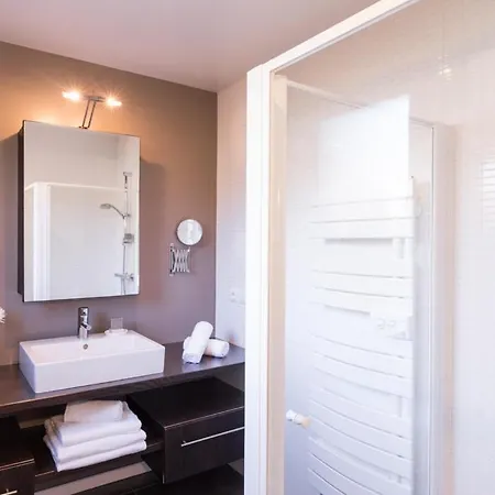 Sleeps 6 Villa *