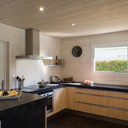 Sleeps 6 *
