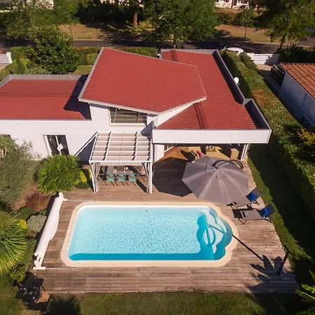Sleeps 6 Villa