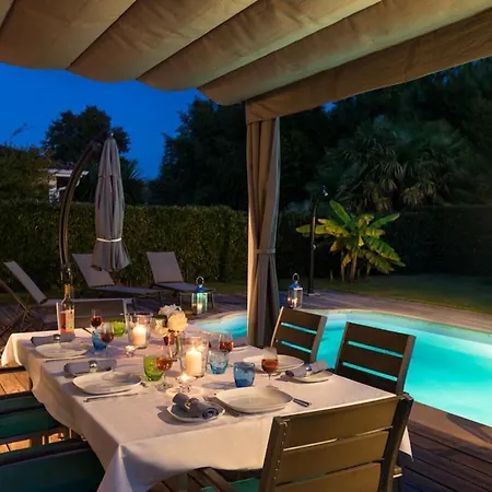 Sleeps 6 Villa